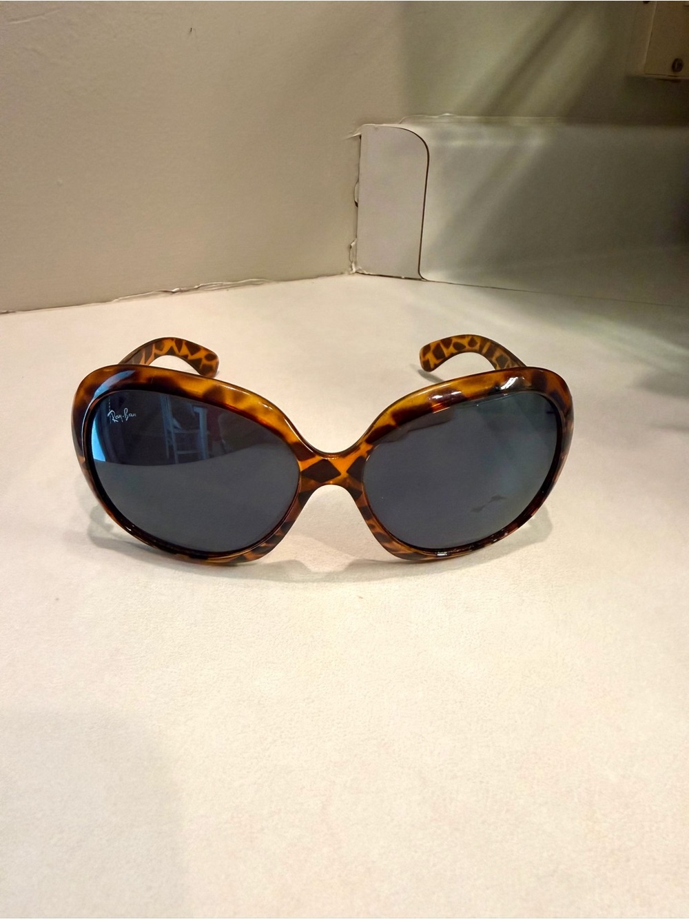 Ray-Ban Women's Tortoiseshell Sunglasses with Dark Gray Lenses